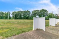 15 Robinridge Rd, Chicopee, MA 01022