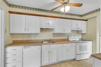 15 Robinridge Rd, Chicopee, MA 01022