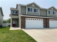2352 14th St NW, Minot, ND 58703