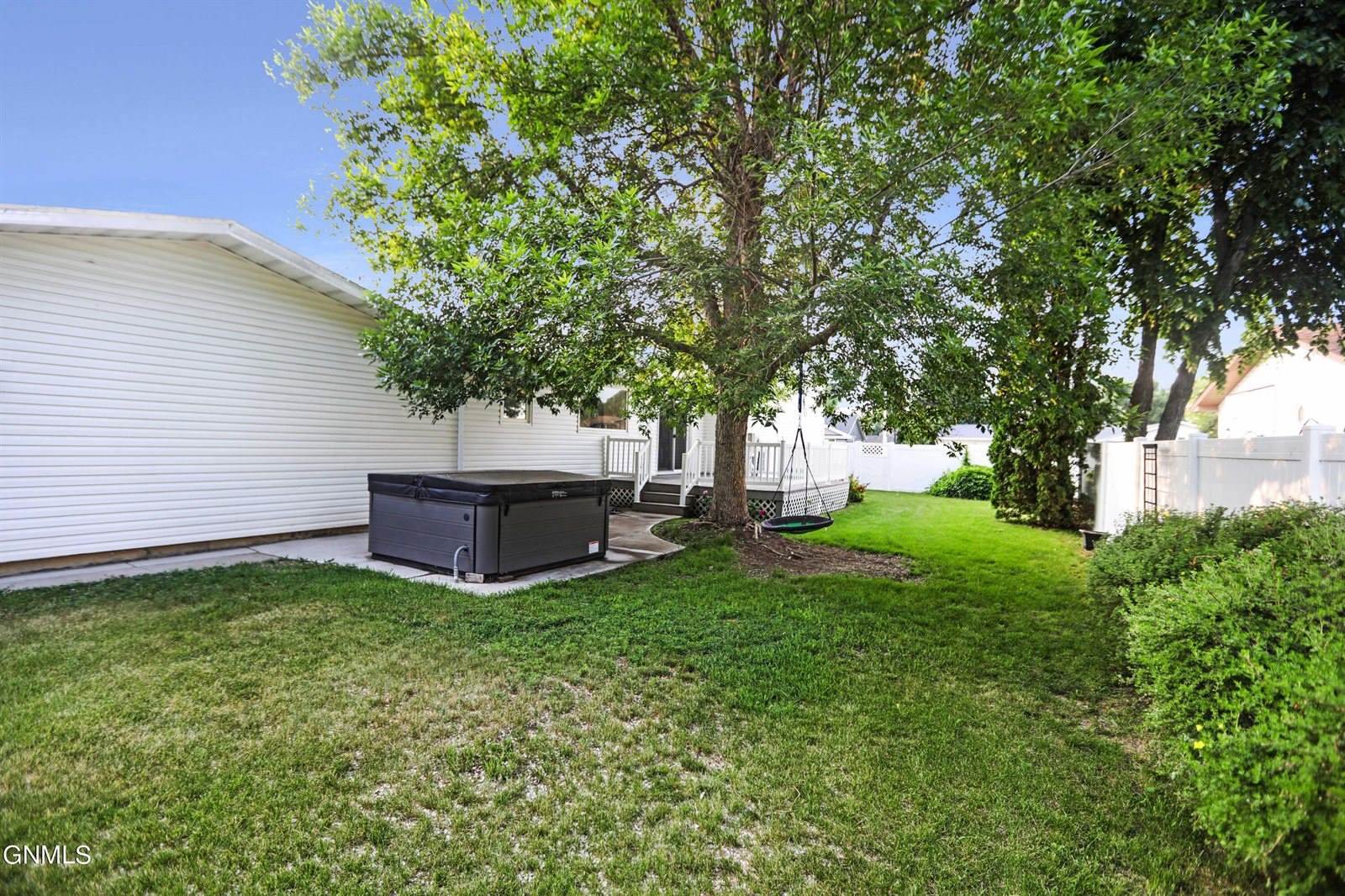 1822 14th Avenue West, Williston, ND 58801