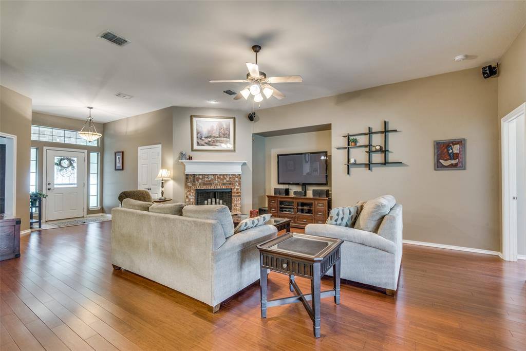 725 Cordes Drive, Venus, TX 76084