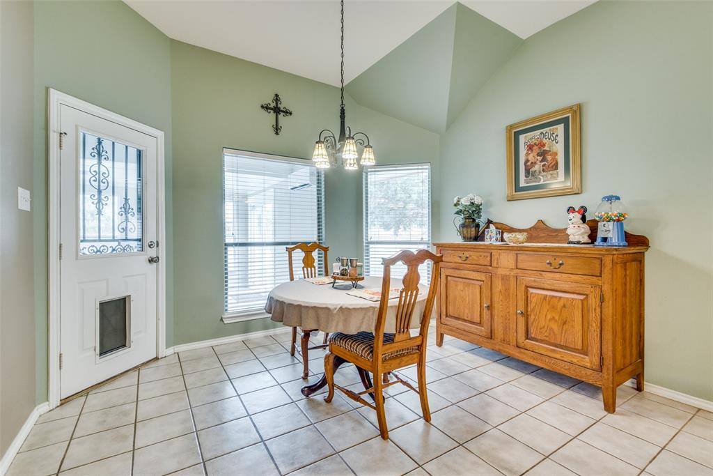 725 Cordes Drive, Venus, TX 76084