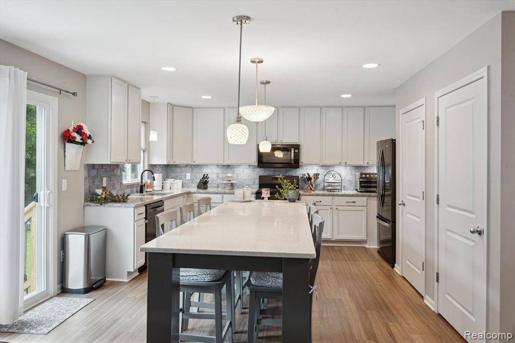 37497 South Dianne Lane, Huron Township, MI 48164