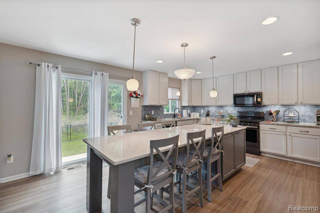 37497 South Dianne Lane, Huron Township, MI 48164