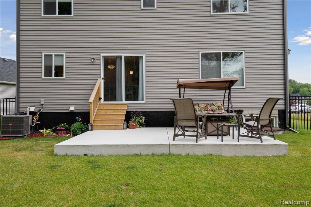 37497 South Dianne Lane, Huron Township, MI 48164