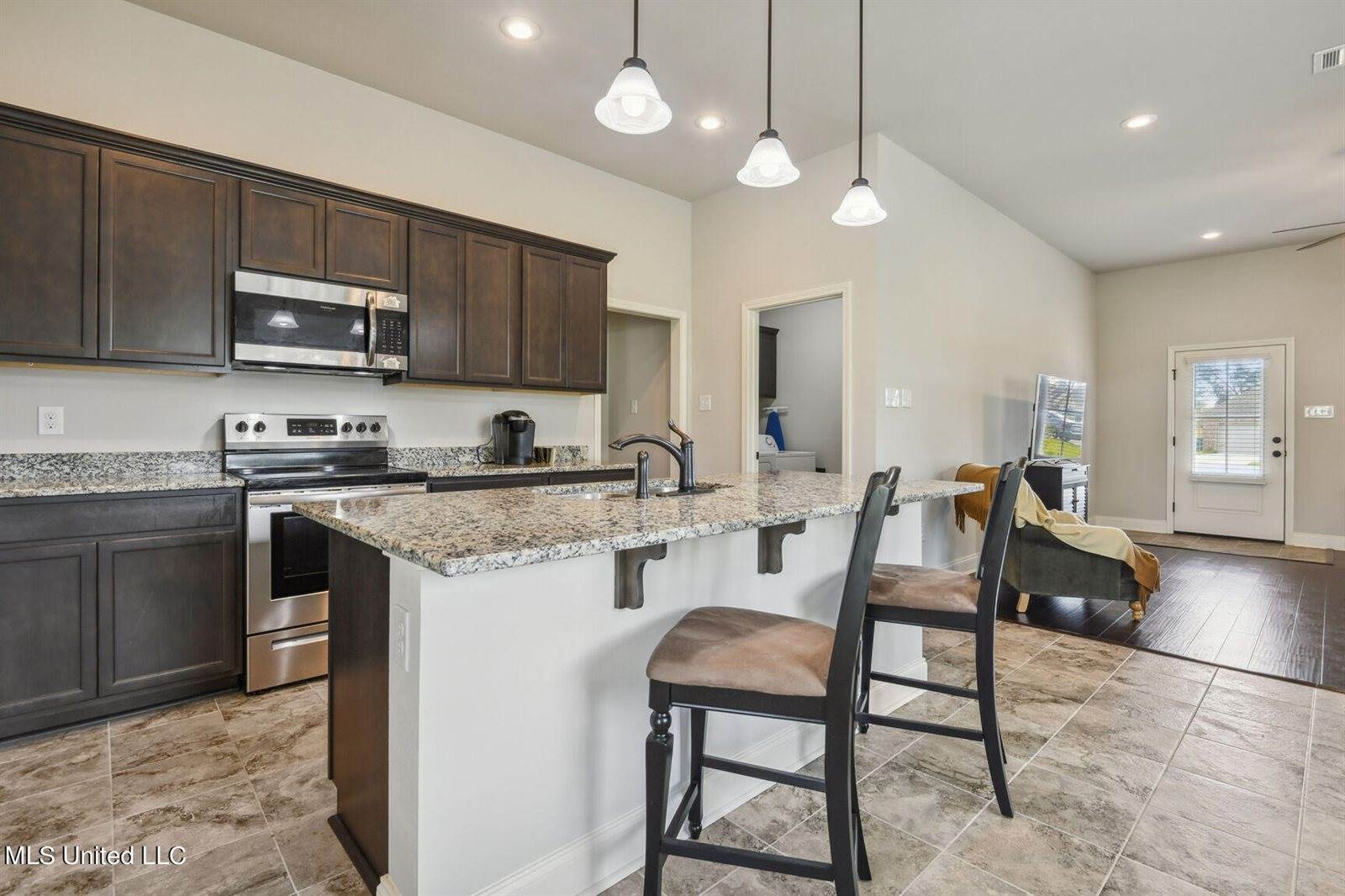 7751 Georgia Cove, Ocean Springs, MS 39564