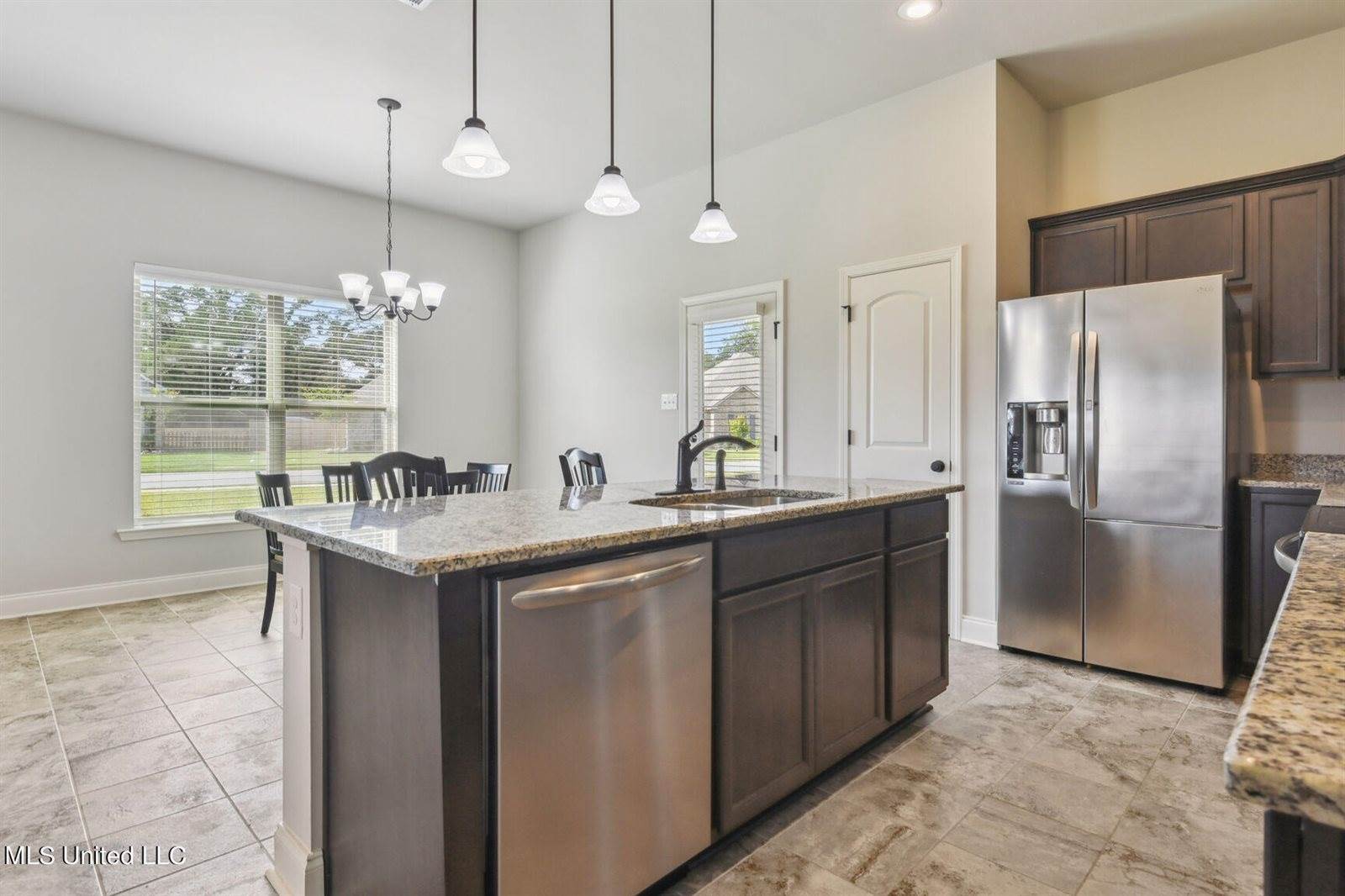 7751 Georgia Cove, Ocean Springs, MS 39564