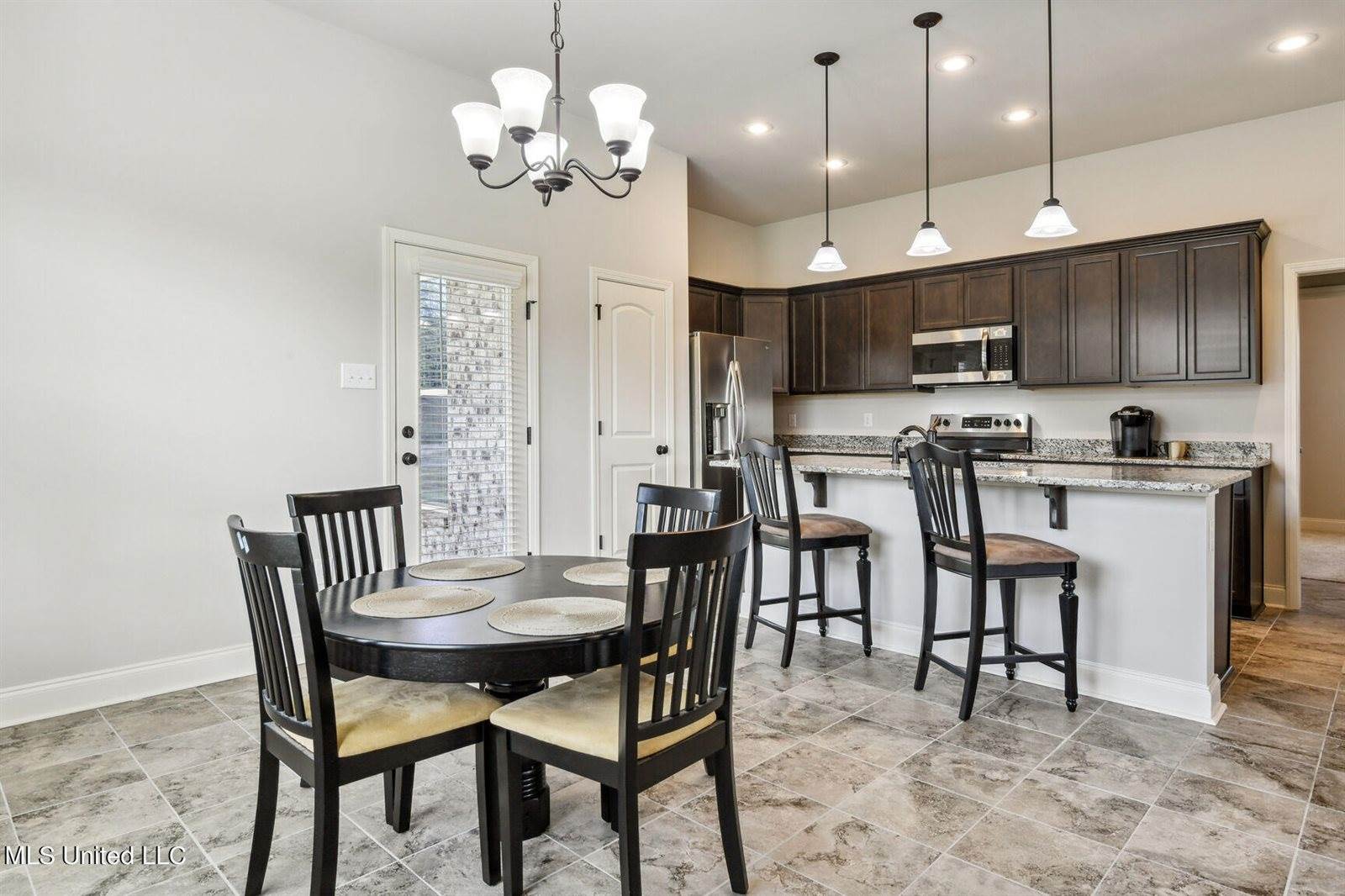 7751 Georgia Cove, Ocean Springs, MS 39564