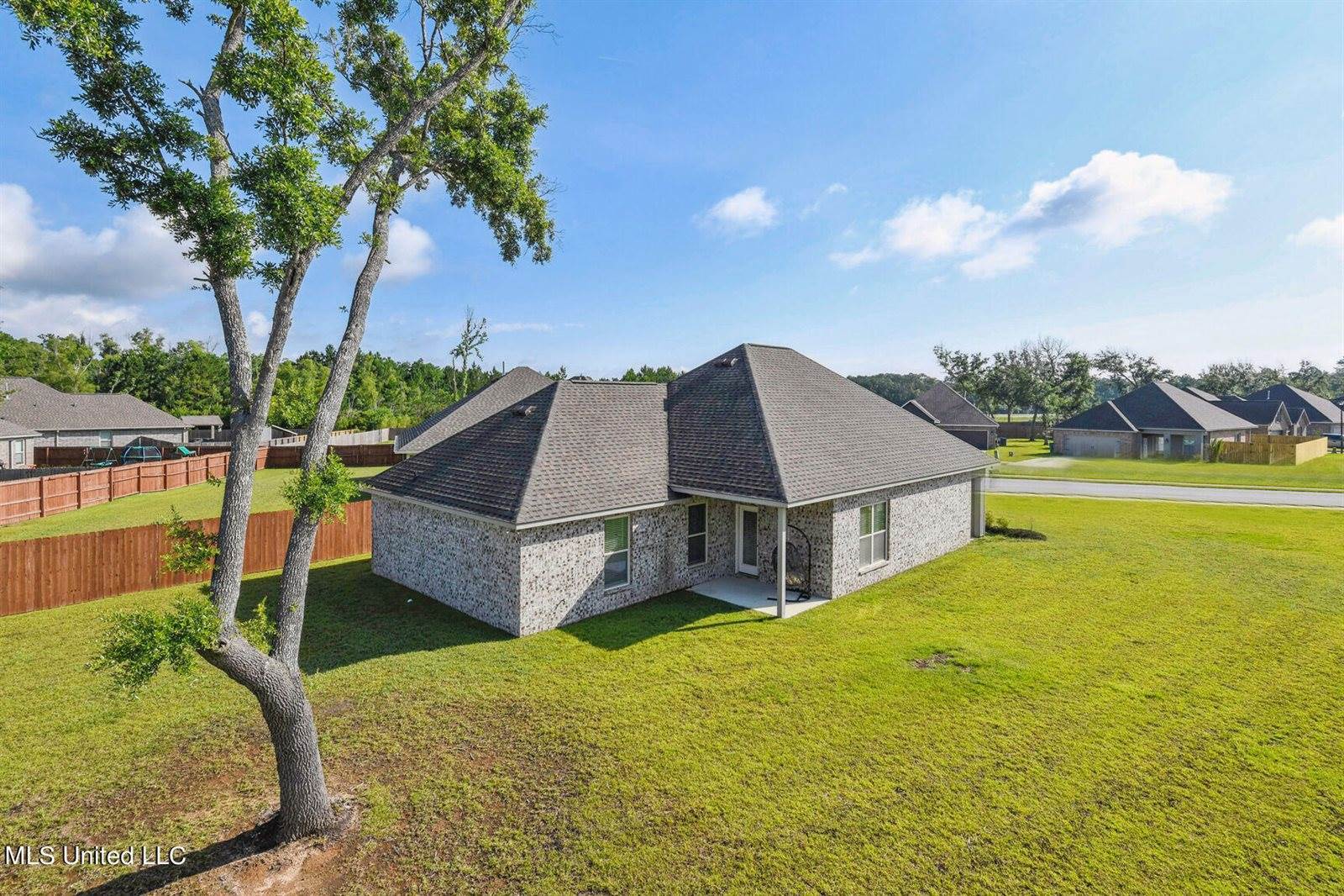 7751 Georgia Cove, Ocean Springs, MS 39564