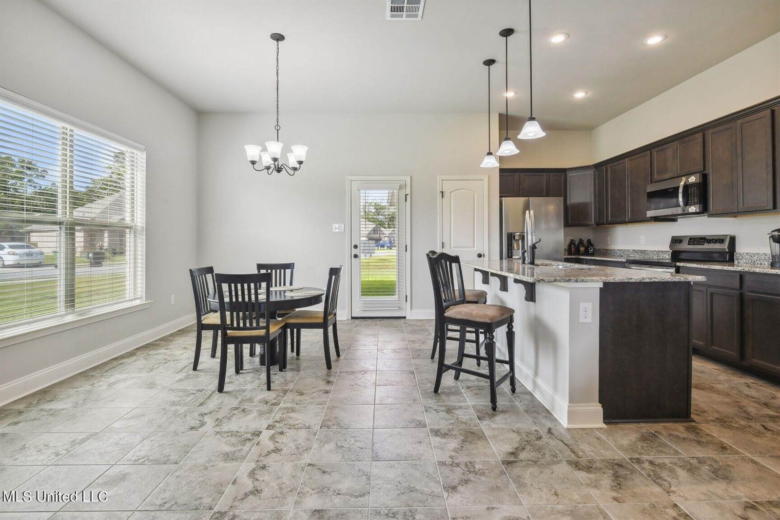 7751 Georgia Cove, Ocean Springs, MS 39564