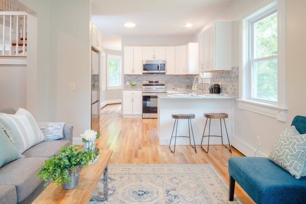 12 Heritage Rd, Rehoboth, MA 02769