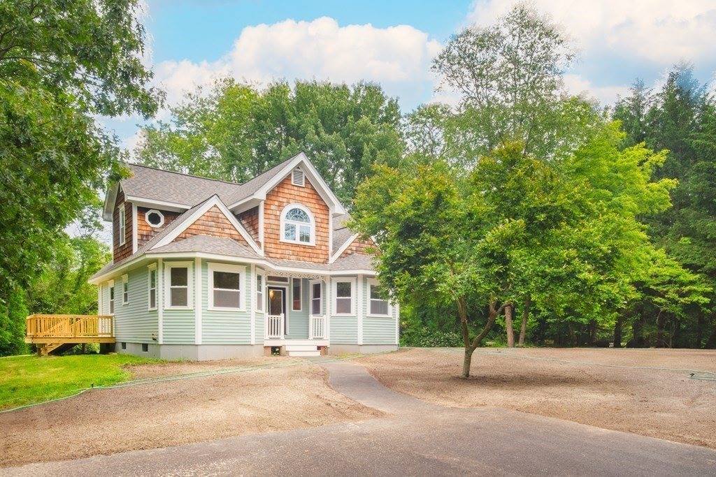 12 Heritage Rd, Rehoboth, MA 02769