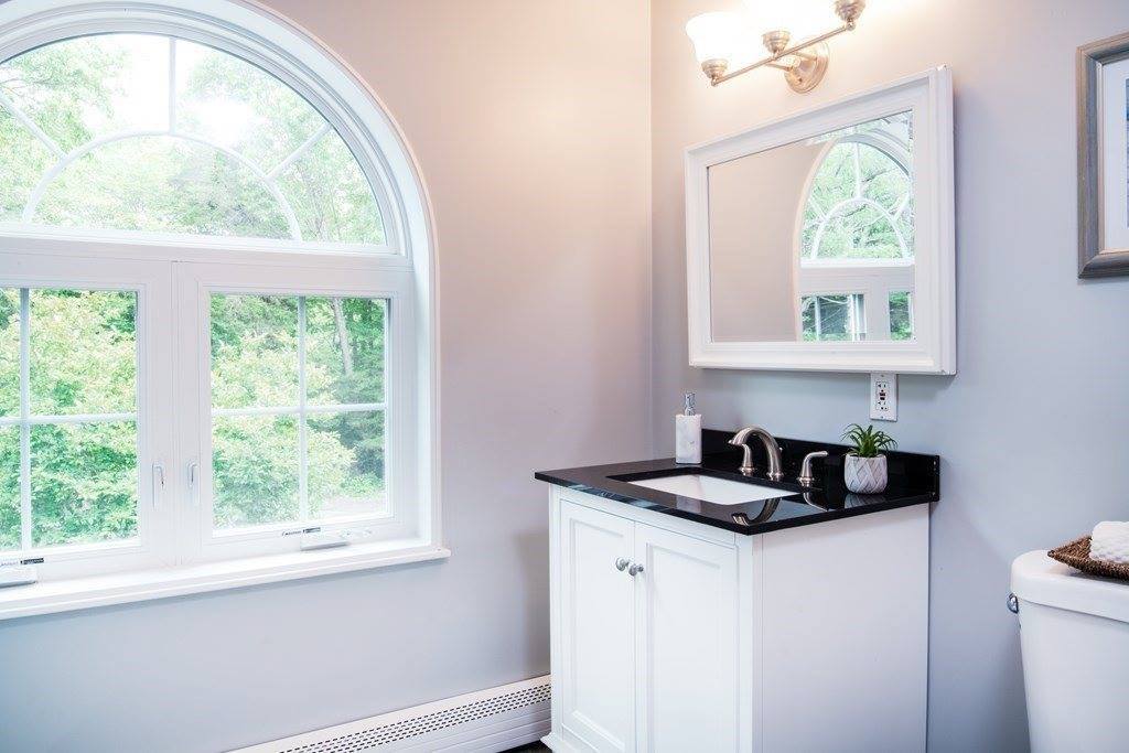 12 Heritage Rd, Rehoboth, MA 02769