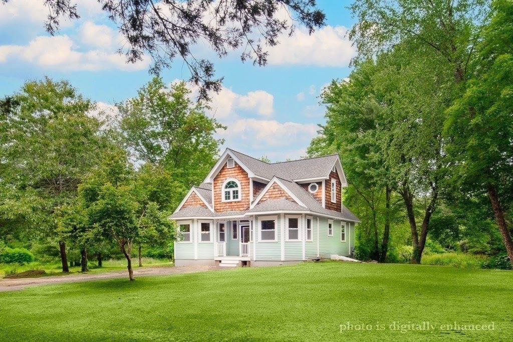 12 Heritage Rd, Rehoboth, MA 02769