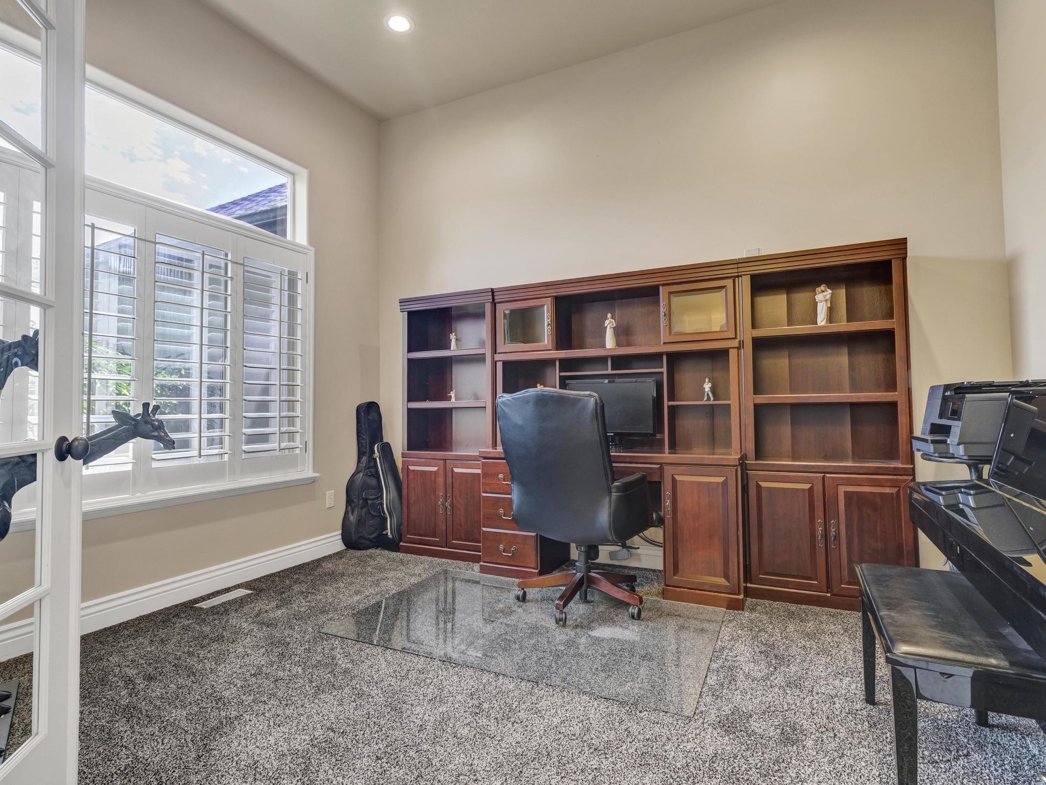 2942 West Camden Brook Way South, Riverton, UT 84065