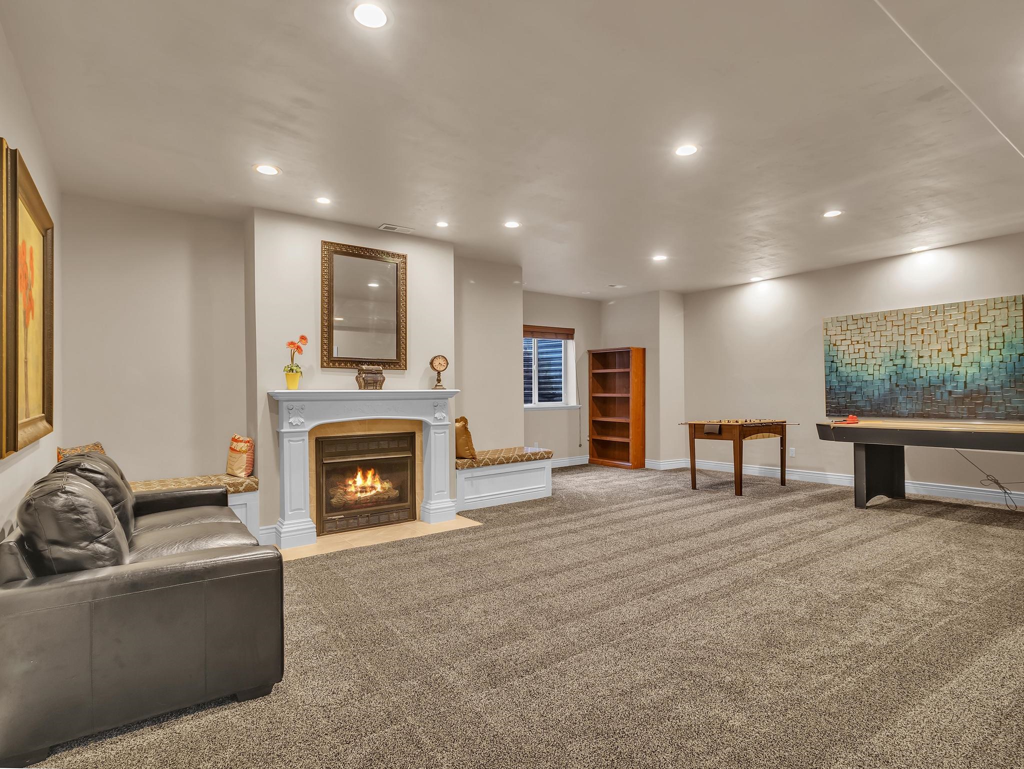 2942 West Camden Brook Way South, Riverton, UT 84065