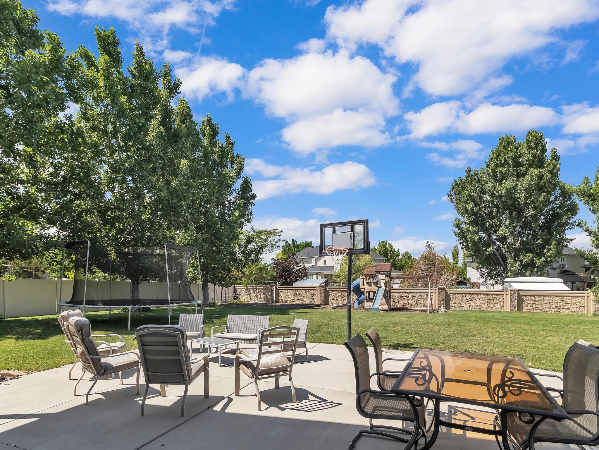 2942 West Camden Brook Way South, Riverton, UT 84065