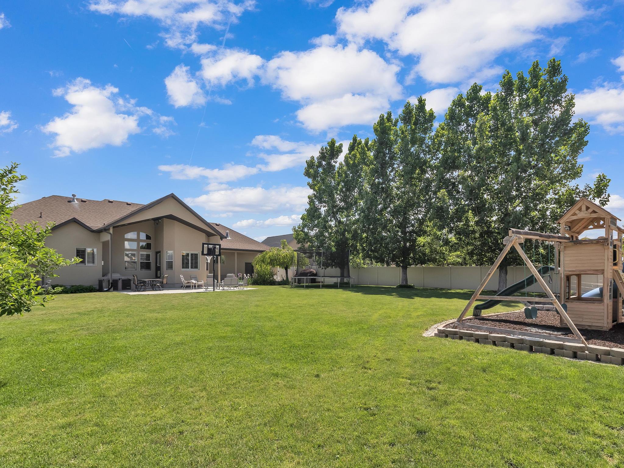 2942 West Camden Brook Way South, Riverton, UT 84065