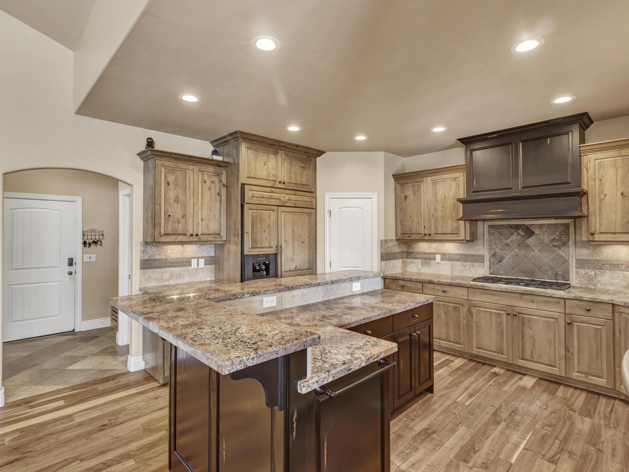 2942 West Camden Brook Way South, Riverton, UT 84065