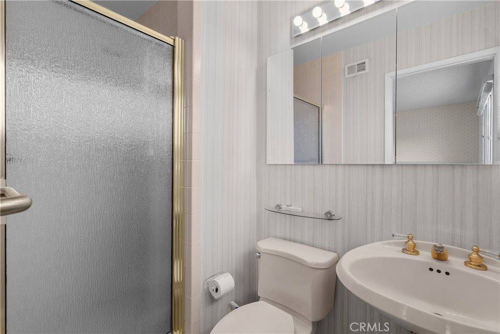 24323 Hartland Street, West Hills, CA 91307