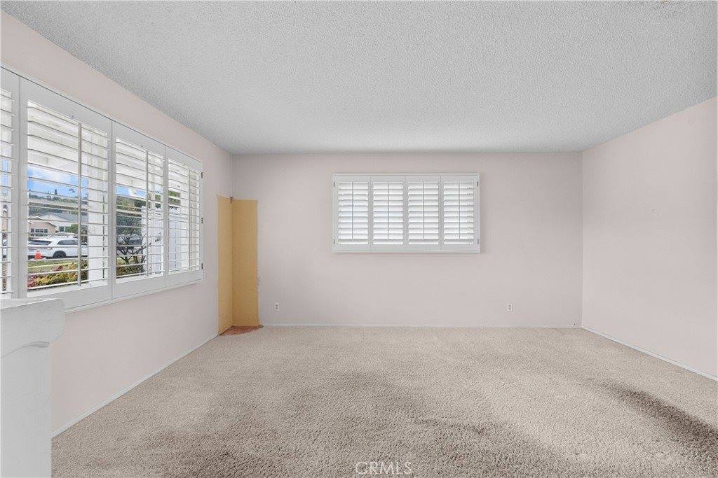 24323 Hartland Street, West Hills, CA 91307