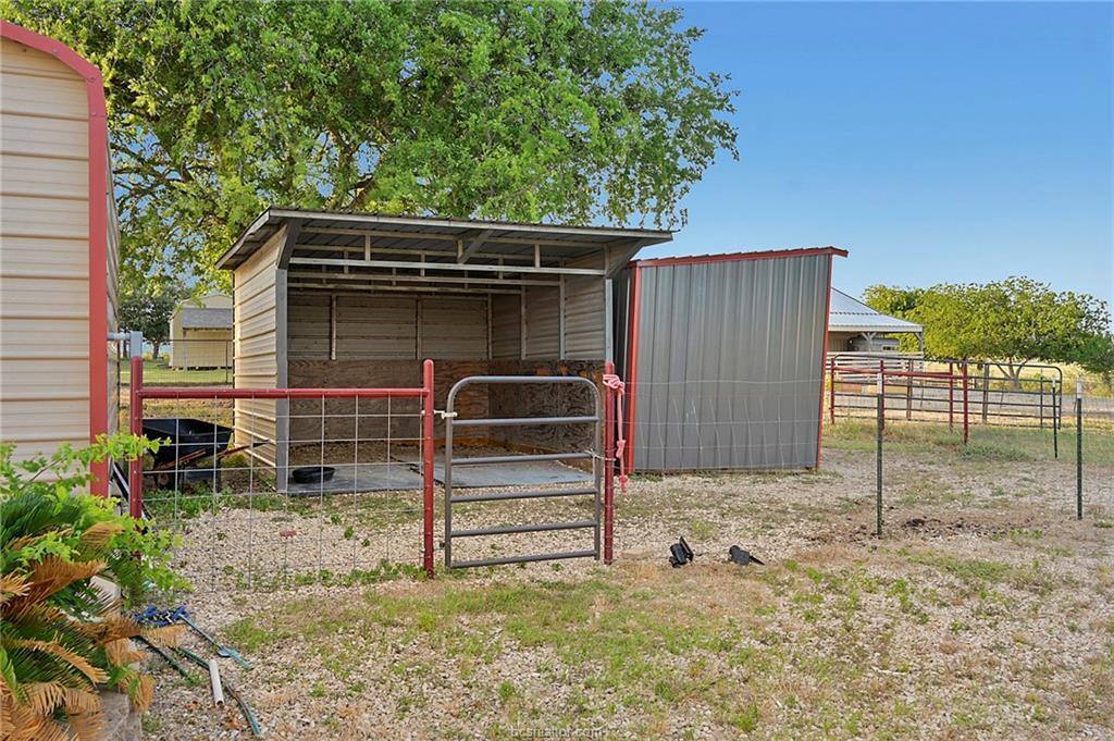 300 CR 433, Lorena, TX 76655