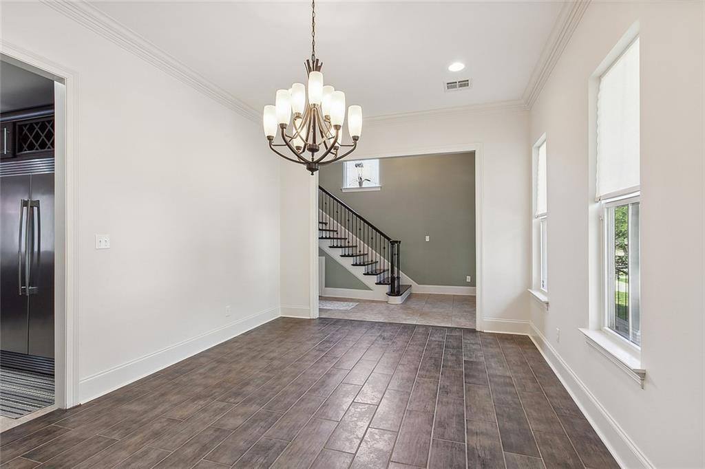 5626 Chamberlain Drive, New Orleans, LA 70122