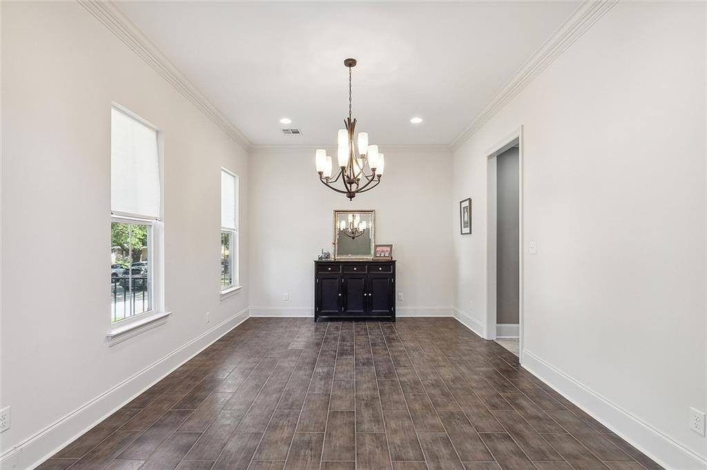 5626 Chamberlain Drive, New Orleans, LA 70122