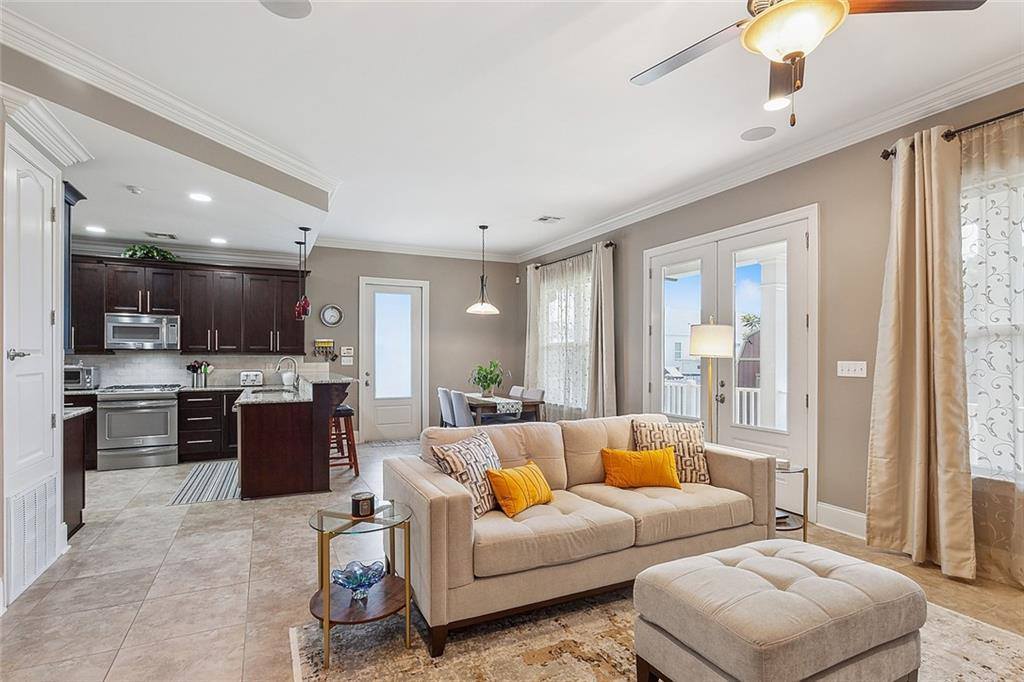 5626 Chamberlain Drive, New Orleans, LA 70122