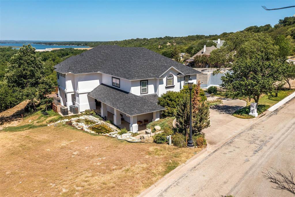 1824 Inspiration Lane, River Oaks, TX 76114