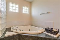 1824 Inspiration Lane, River Oaks, TX 76114