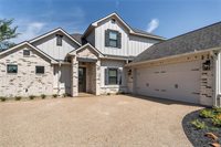 3337 Stoneleigh Road, Bryan, TX 77808