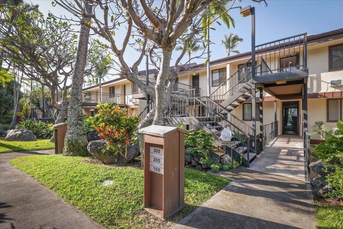 Country Club Villas #305, Kailua-Kona, HI 96740