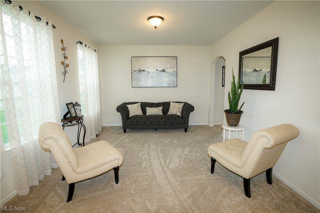 6633 Leestone Avenue NE, Canton, OH 44721