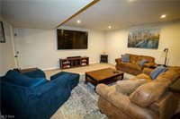 6633 Leestone Avenue NE, Canton, OH 44721