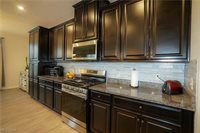 6633 Leestone Avenue NE, Canton, OH 44721