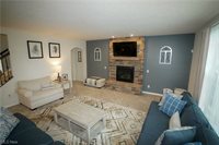 6633 Leestone Avenue NE, Canton, OH 44721