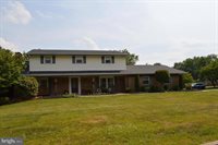 86 Doe Run Drive, Holland, PA 18966