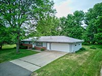 706 N Cherry Avenue, Marshfield, WI 54449