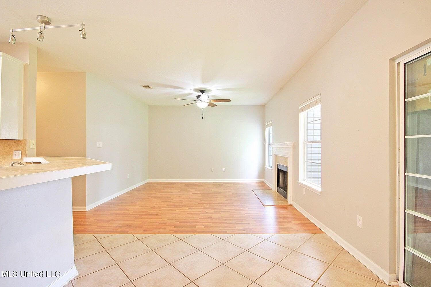 6507 Shoshonee Drive, Ocean Springs, MS 39564