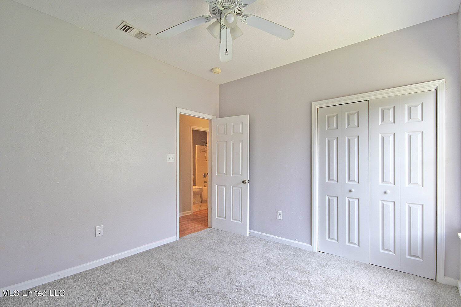 6507 Shoshonee Drive, Ocean Springs, MS 39564