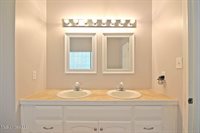 6507 Shoshonee Drive, Ocean Springs, MS 39564