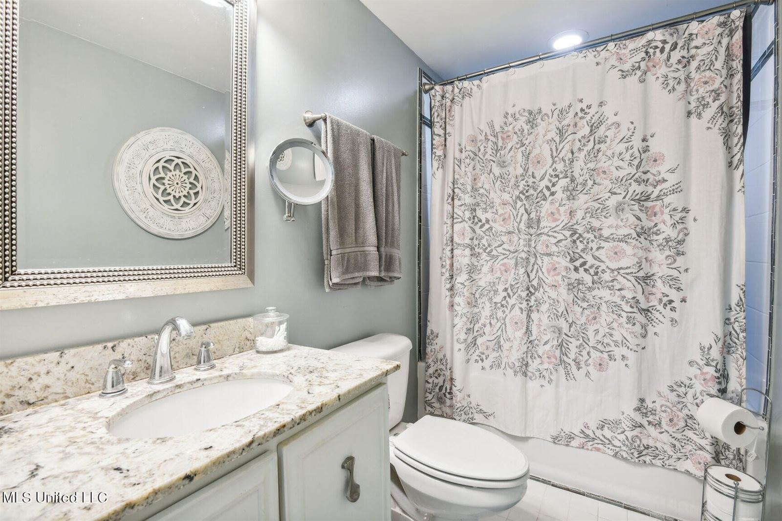 229 Lakeside Villa, Diamondhead, MS 39525