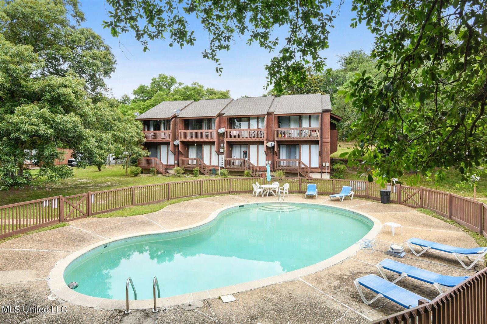 229 Lakeside Villa, Diamondhead, MS 39525