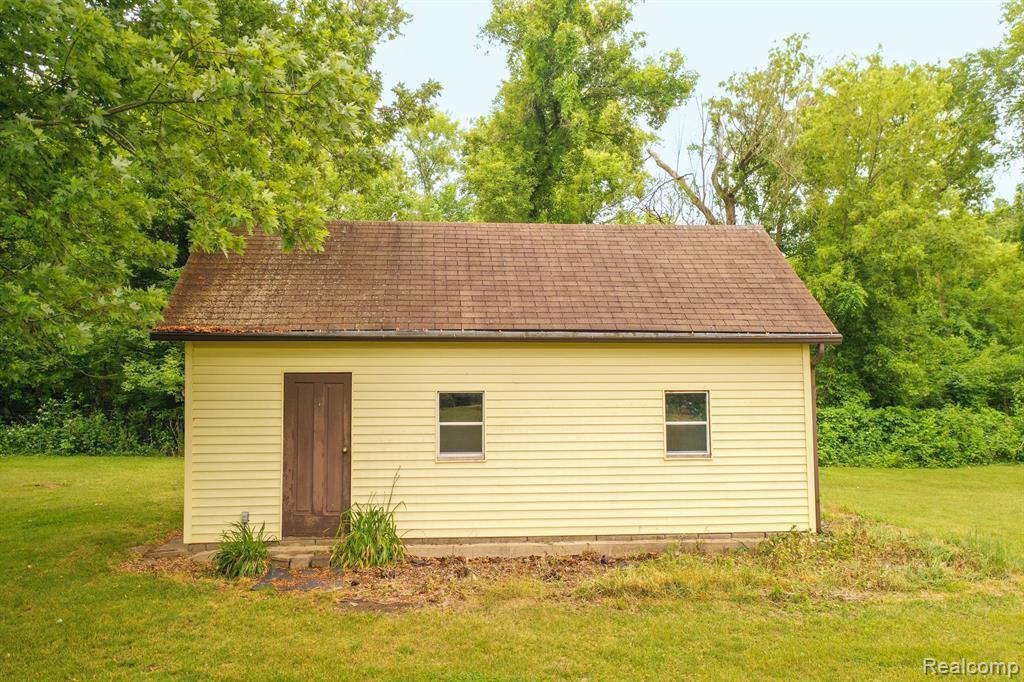 1190 East Cohoctah Road, Cohoctah Township, MI 48855