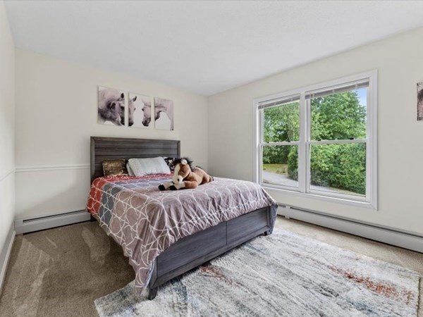 67 Pervier Ave, Chicopee, MA 01020