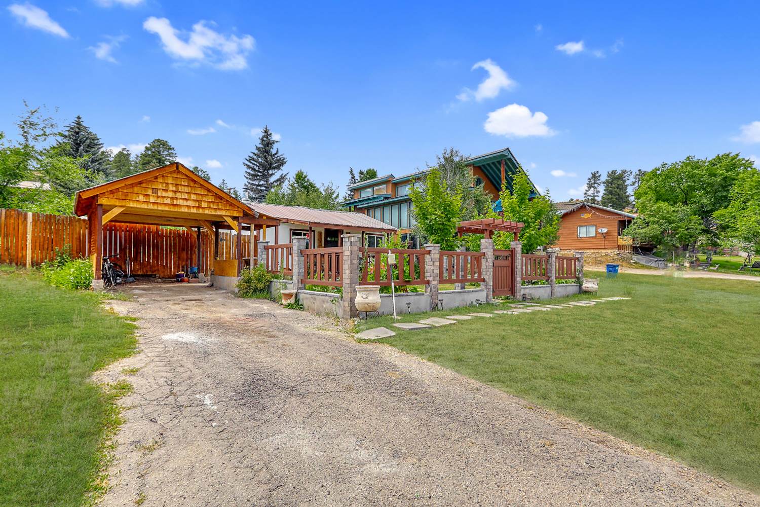 335 S 9th St, Pagosa Springs, CO 81147