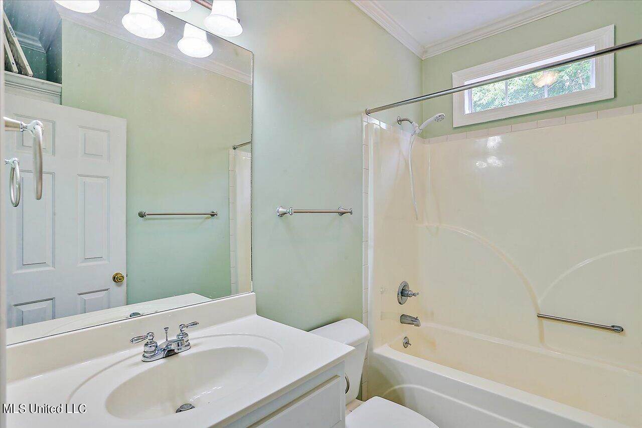 200 Stoneybrook Drive, Brandon, MS 39042