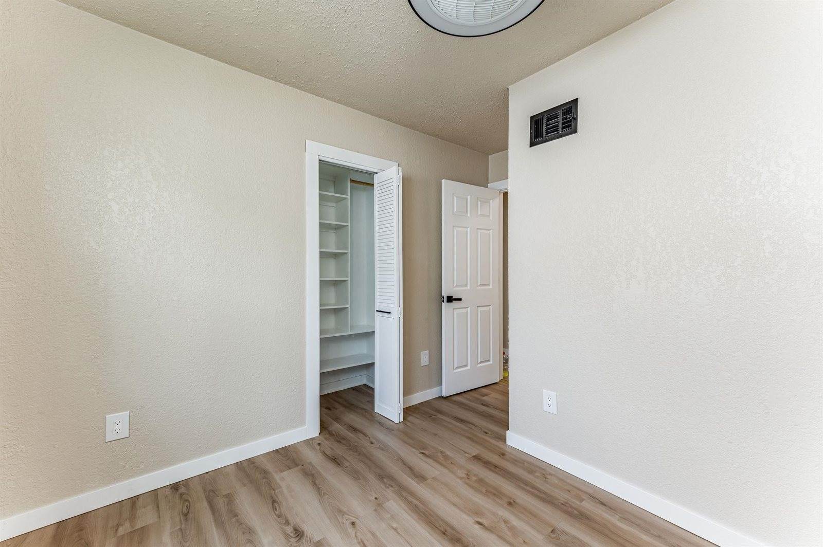 1709 W 30th St S, Wichita, KS 67217