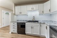 1709 W 30th St S, Wichita, KS 67217